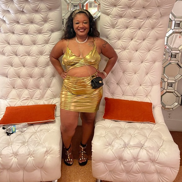 SHEIN Dresses & Skirts - Fabulous SHEIN Plus Gold dress